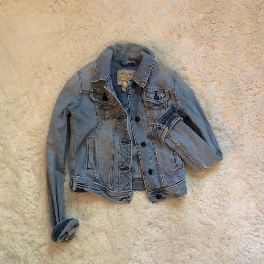 Abercrombie &Fitch vintage wash short denim jacket